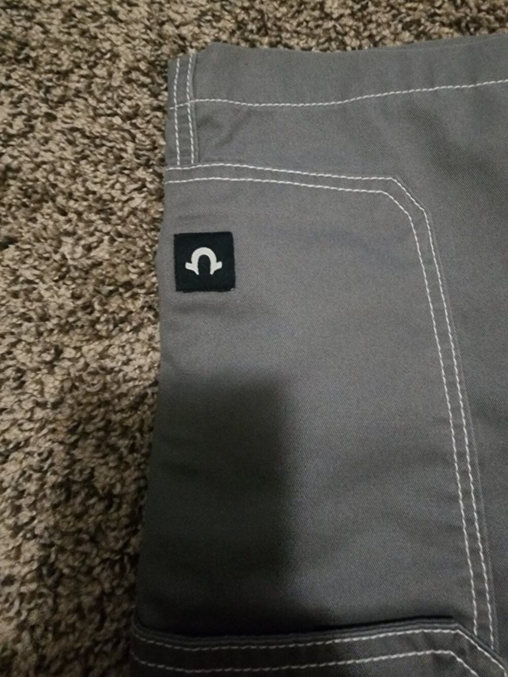 TRUE RELIGION CARGO SHORTS SIZE 34 SAME DAY SHIPPING BRAND NEW - Picture 2 of 8